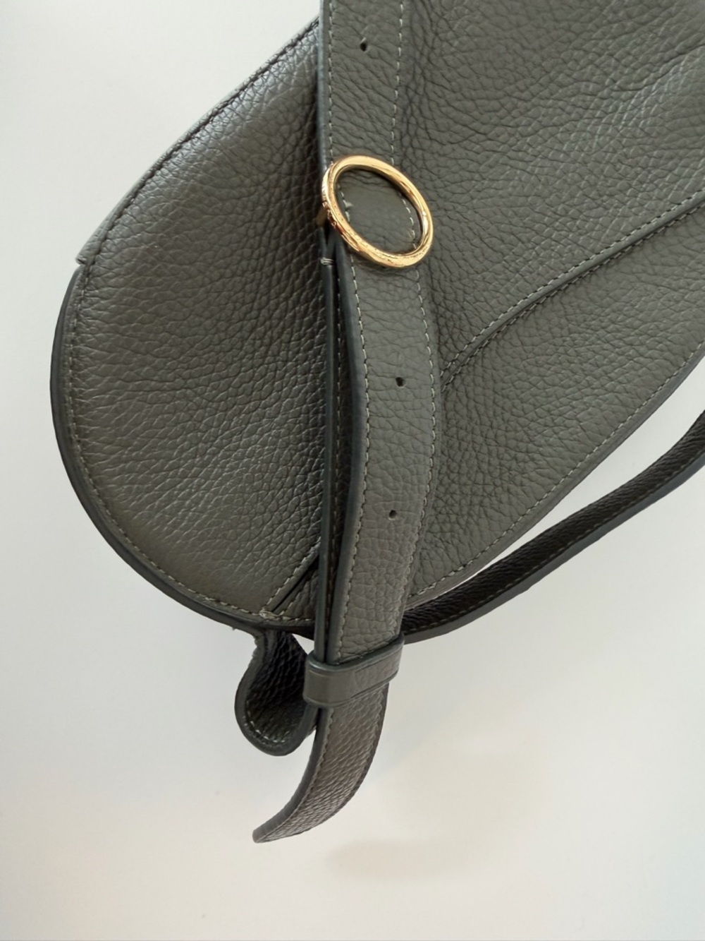 Cuyana Top Handle Leather Oval Crossbody Bag in Dark Olive - Picture 10 of 12